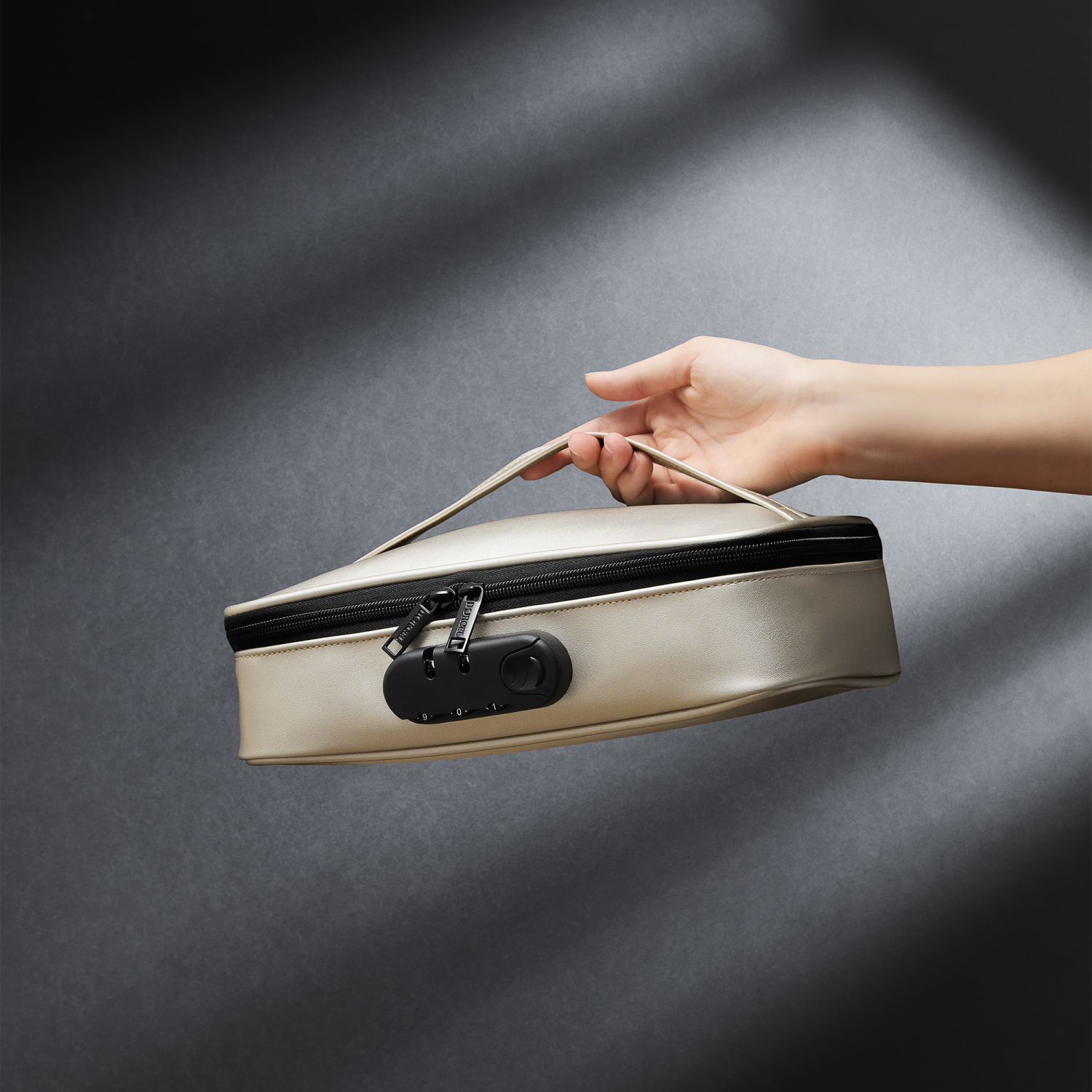 Сумочка для хранения игрушек Dorcel DISCREET BOX LUXURY GOLD_10