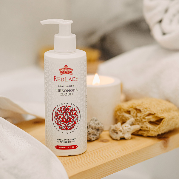 Лосьон для тела с феромонами Red Lace Pheromone Cloud Ваниль & Белый мускус 250 мл_5