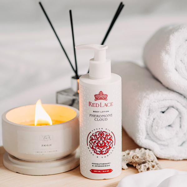 Лосьон для тела с феромонами Red Lace Pheromone Cloud Ваниль & Белый мускус 250 мл_4
