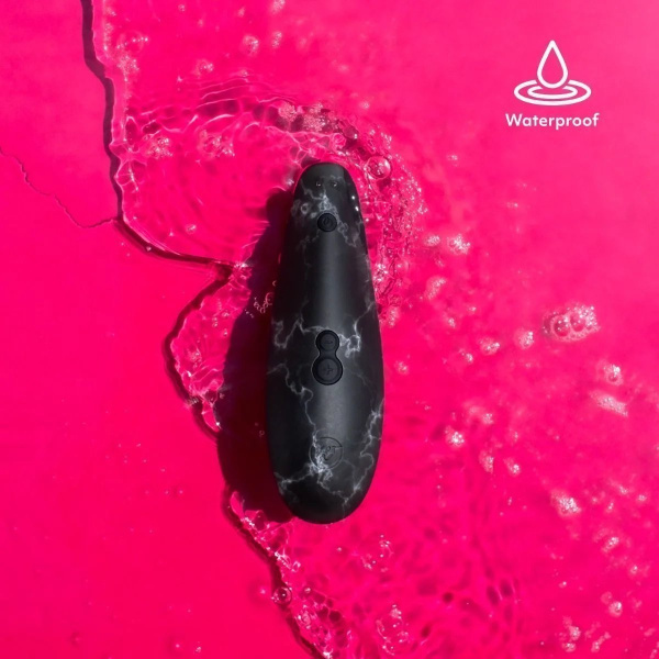 Бесконтактный клиторальный стимулятор Womanizer Marilyn Monroe мраморно-черный_2