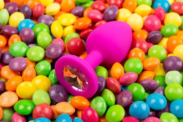 Пикантные штучки - Маленькая розовая анальная пробка из силикона, украшенная кристаллом, 7,5 см (роз_2