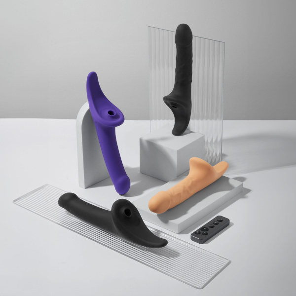 Фаллоимитатор Strap-on-me MULTI ORGASM DILDO c клиторальной стимуляцией и вибрацией, М, фиолетовый_3